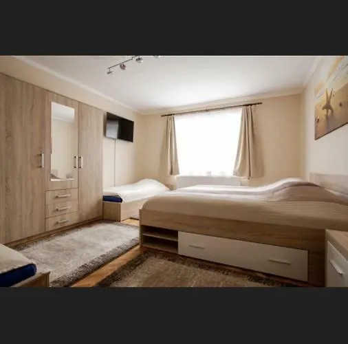 Juhar Wellness Vendeghaz *