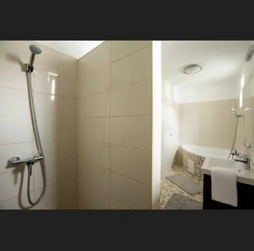 Apartment Juhar Wellness Vendeghaz *